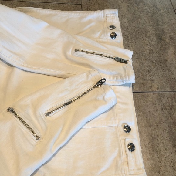 ROAR- Guns White Denim Embellished Jacket - Picture 5 of 10